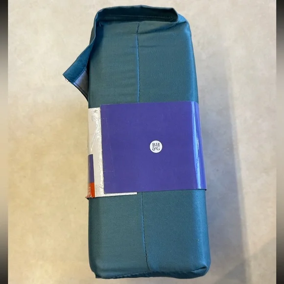 Better Homes & Garden Teal King Sheet Set - Picture 4 of 4